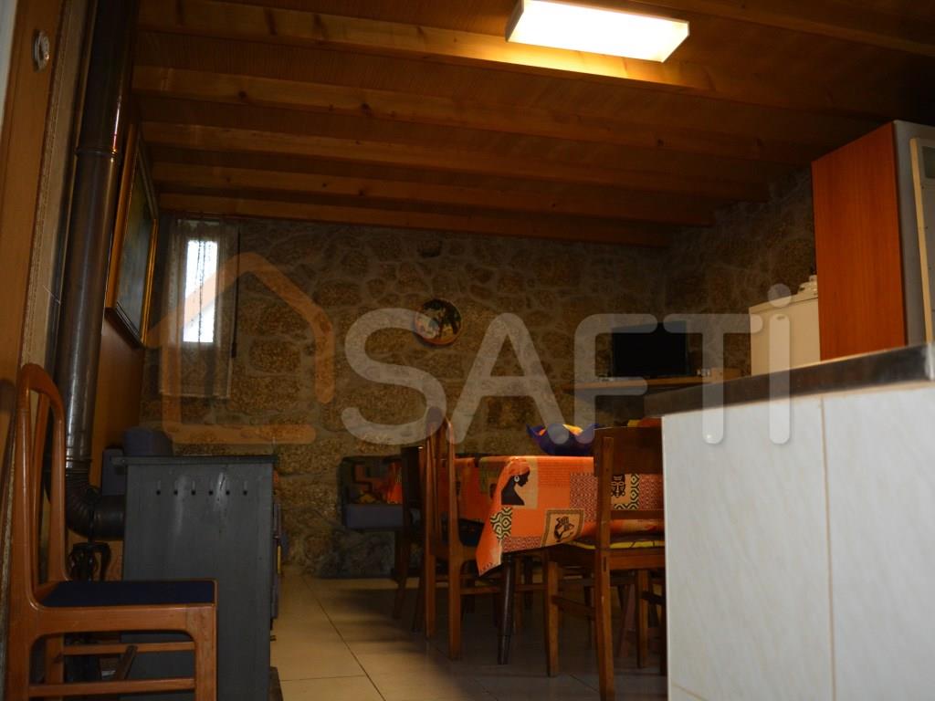 Boerderij te koop in Vale Prazeres
