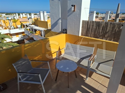 Penthouse vista mar em residência com piscina