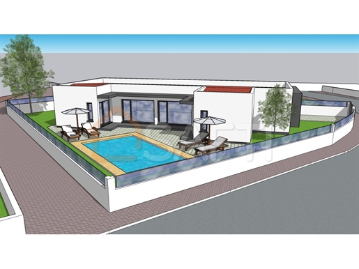 Detached ground floor house T3 with Pool, in Turquel