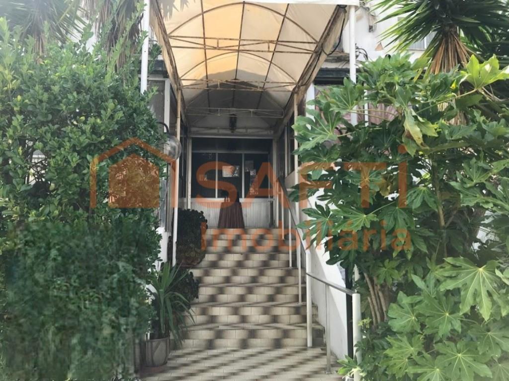 Restaurant with private parking in the centre of São João da Madeira