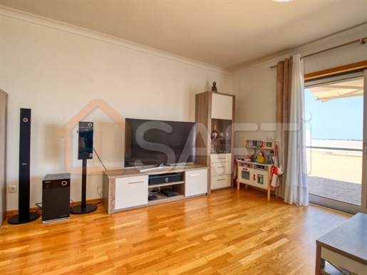 Large 3 bedroom apartment with south terrace