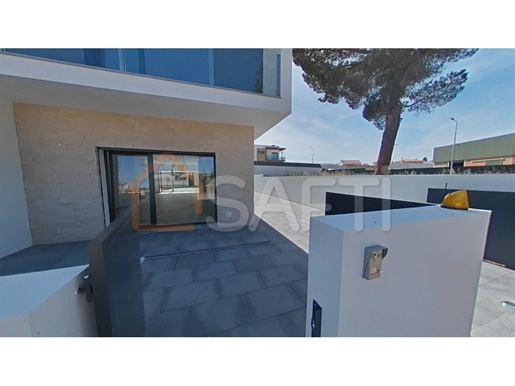 House 4 Bedrooms Duplex Sale Entroncamento