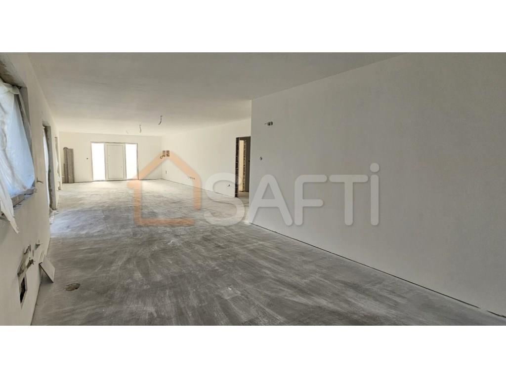 Casa de 3 Dormitorios en Construcción - Sanchequias - St André de Vagos