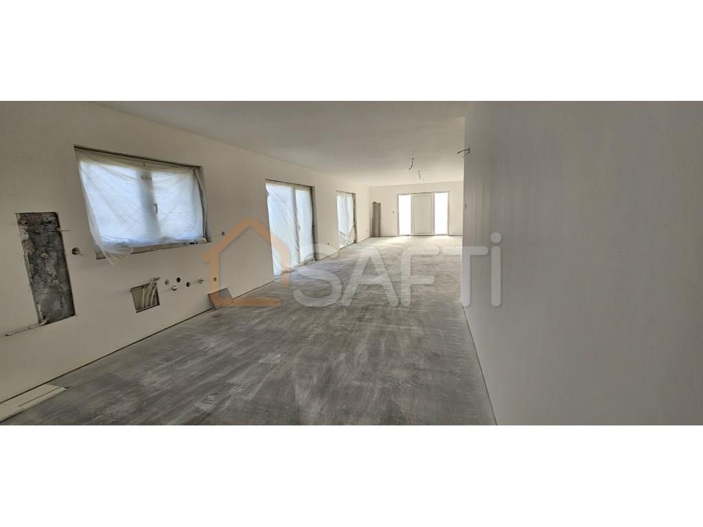 Casa de 3 Dormitorios en Construcción - Sanchequias - St André de Vagos