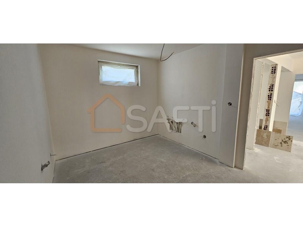 Casa de 3 Dormitorios en Construcción - Sanchequias - St André de Vagos