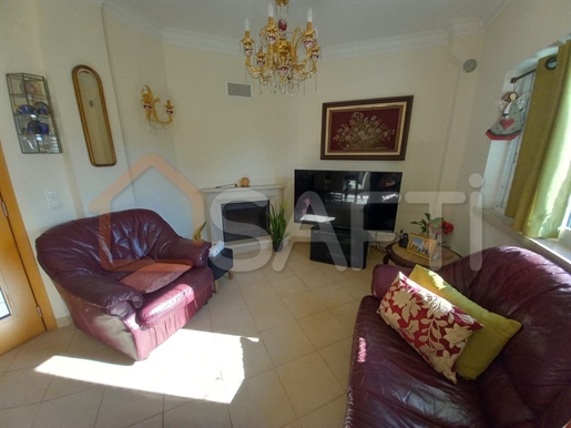 Town House 3 Bedrooms Sale Seixal