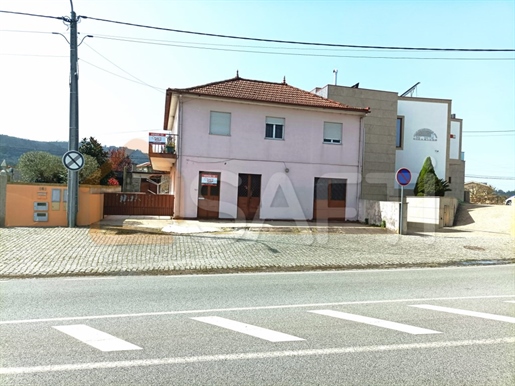 House with commercial space 3 Bedrooms Duplex Sale Barcelos