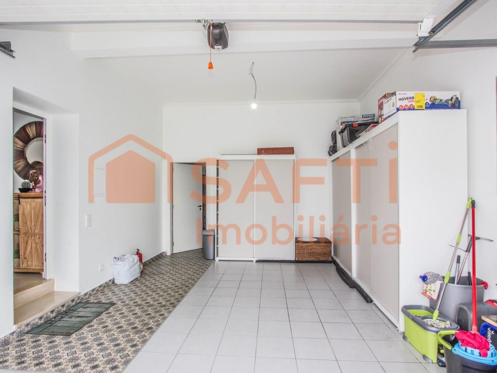 Semi-Detached House of two floors T3 with Garage