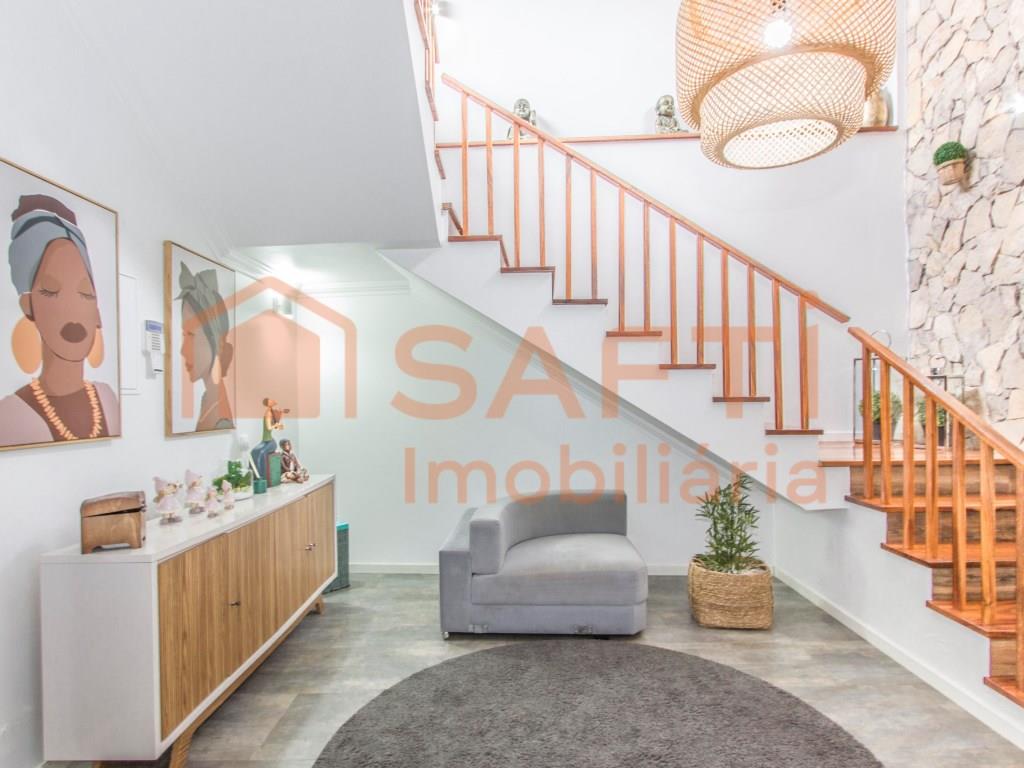 Semi-Detached House of two floors T3 with Garage