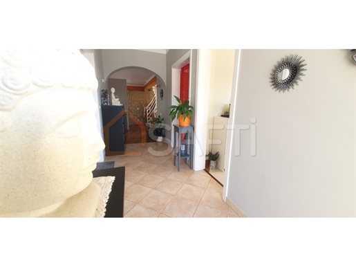 House 4 Bedrooms in Vimeiro / Alcobaça with spectacular view