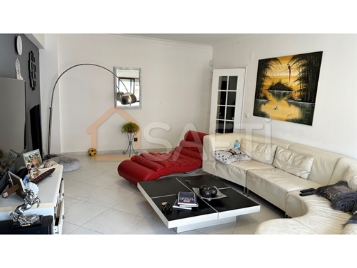 4-Zimmer-Wohnung Zum Verkauf In Setúbal