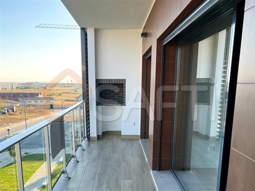 Apartment T4 zur Erstausstattung. Montijo.