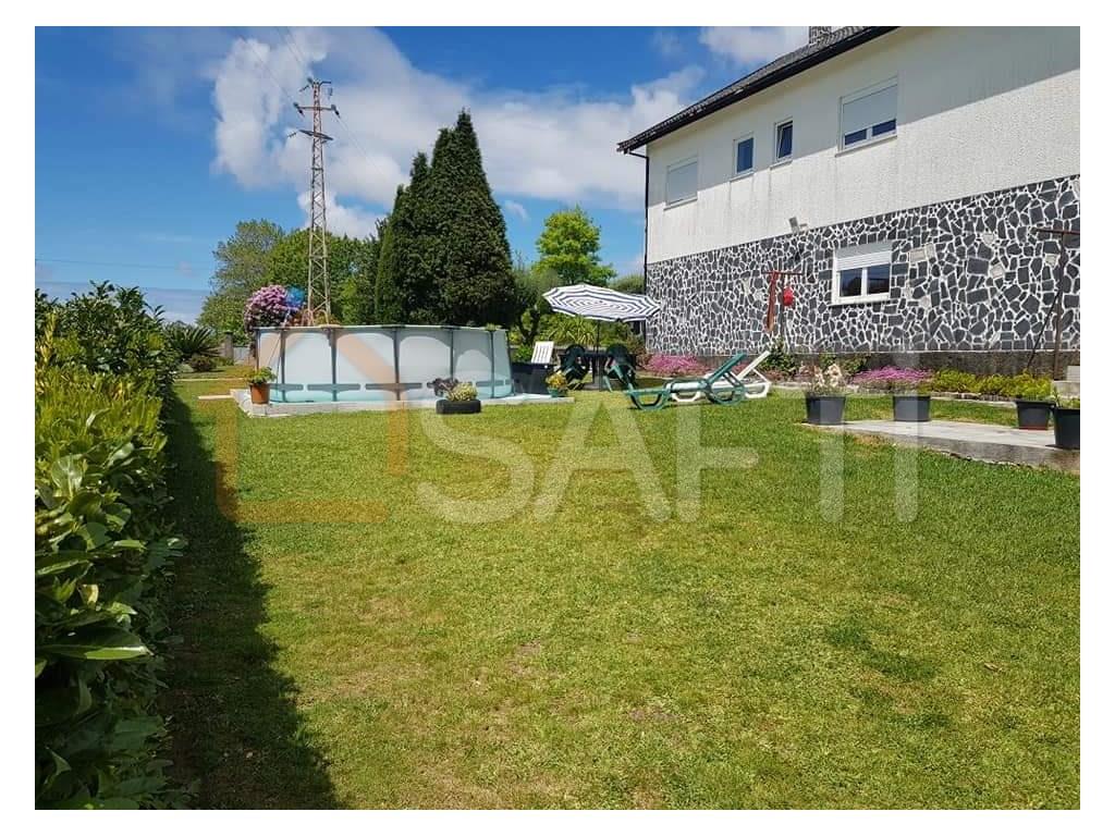 Vrijstaande woning 6 Slaapkamers Triplex Te Koop Barcelos