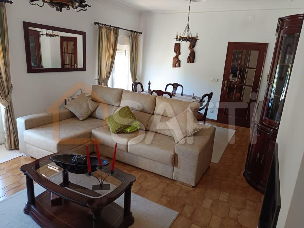 Vrijstaande woning 6 Slaapkamers Triplex Te Koop Barcelos