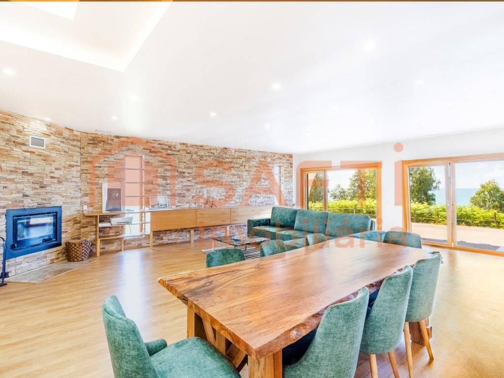 Luxusvilla in privater Eigentumswohnung mit Meerblick