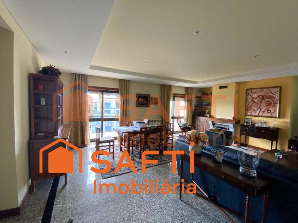 Panoramic T3 Duplex for Sale with 2 Entrances - €359,000 in Viseu