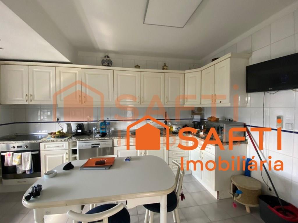 Panoramic T3 Duplex for Sale with 2 Entrances - €359,000 in Viseu