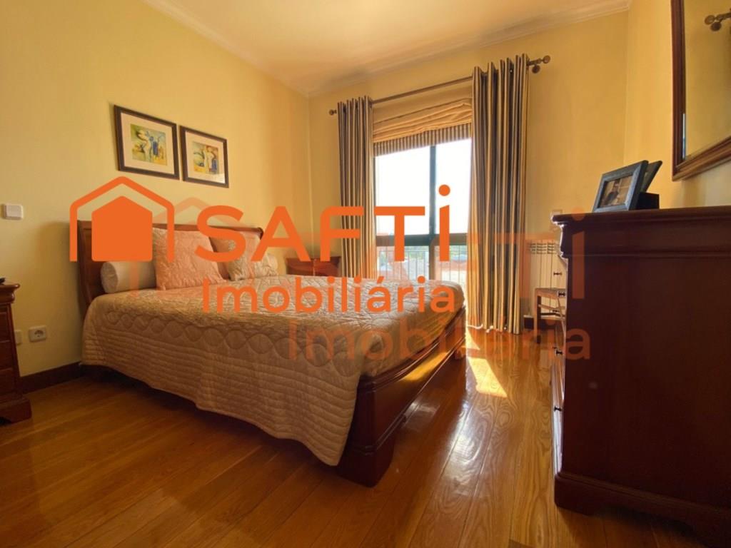 Panoramic T3 Duplex for Sale with 2 Entrances - €359,000 in Viseu