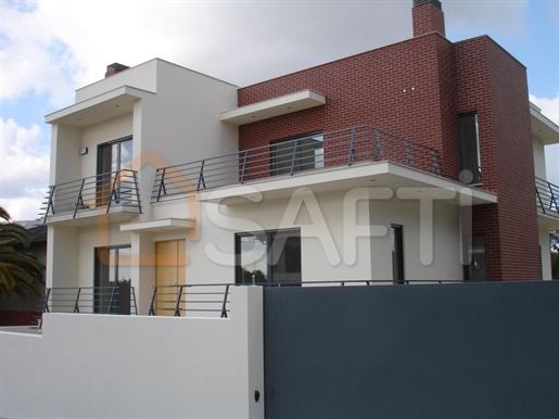 Maison individuelle T5 avec sous-sol et 1er étage à Marrazes e Barosa, Leiria