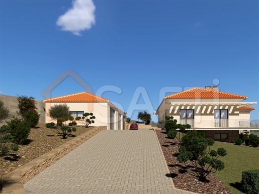 4 bedroom villa with basement and parking for 3 cars, annex with office and closed barbecue, in Alqu