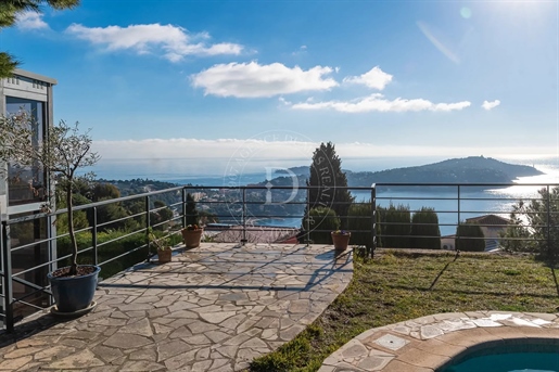 Villa contemporaine à Villefranche sur Mer