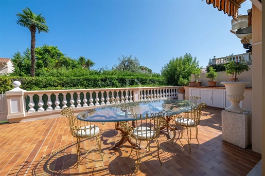 3/4-Room apartment of 158 m² with a pool and 80 m² terrace