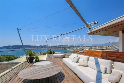 Exceptional Penthouse with Sea View for Sale