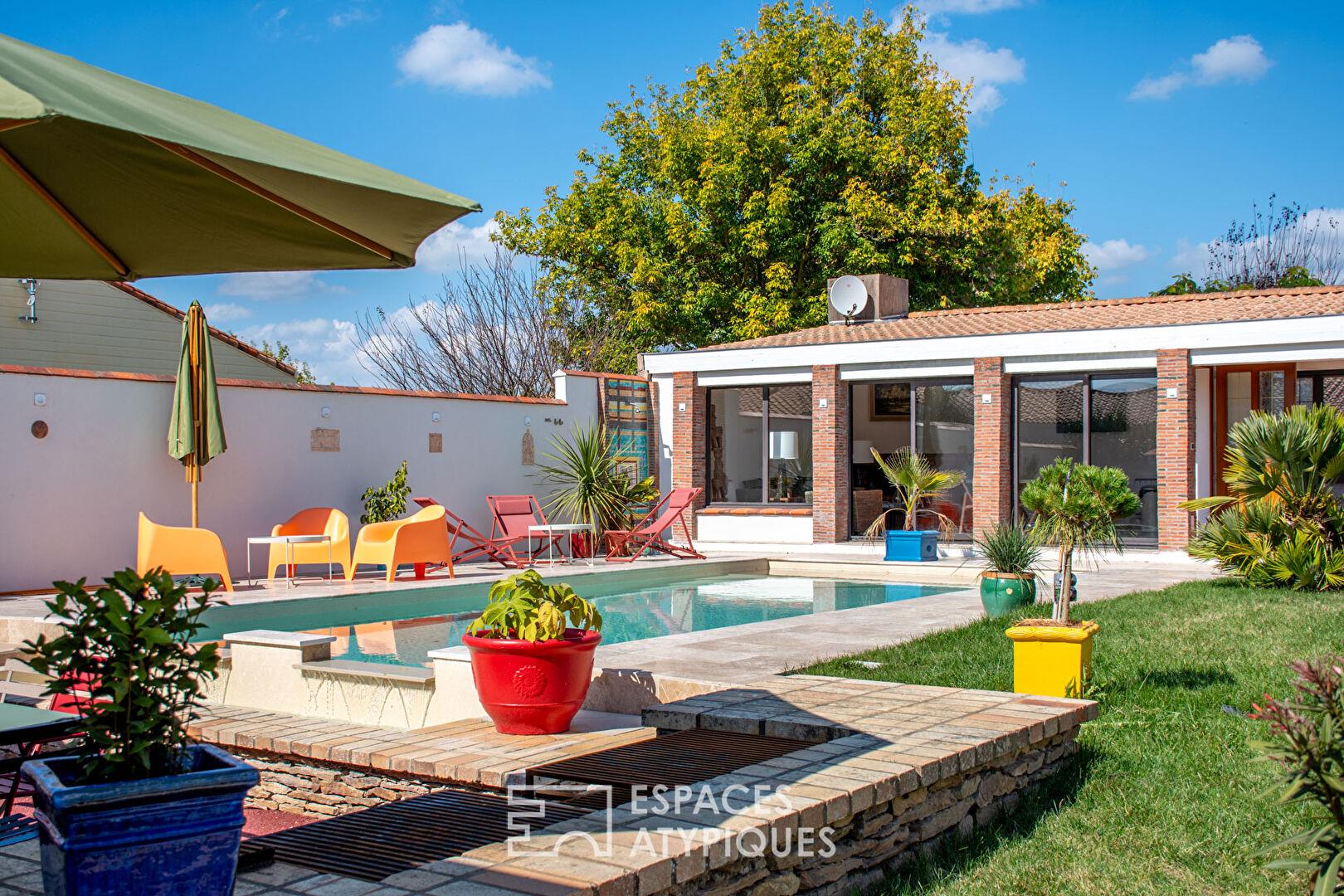 Family villa with outbuildings and swimming pool