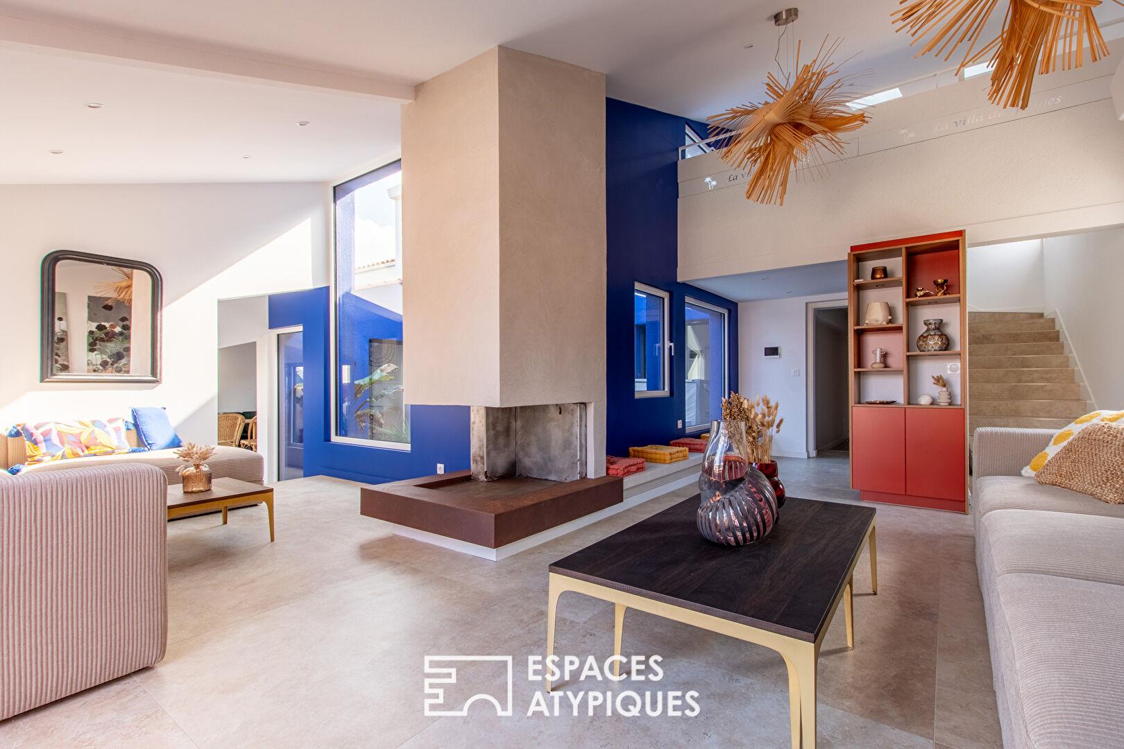 Family villa with outbuildings and swimming pool