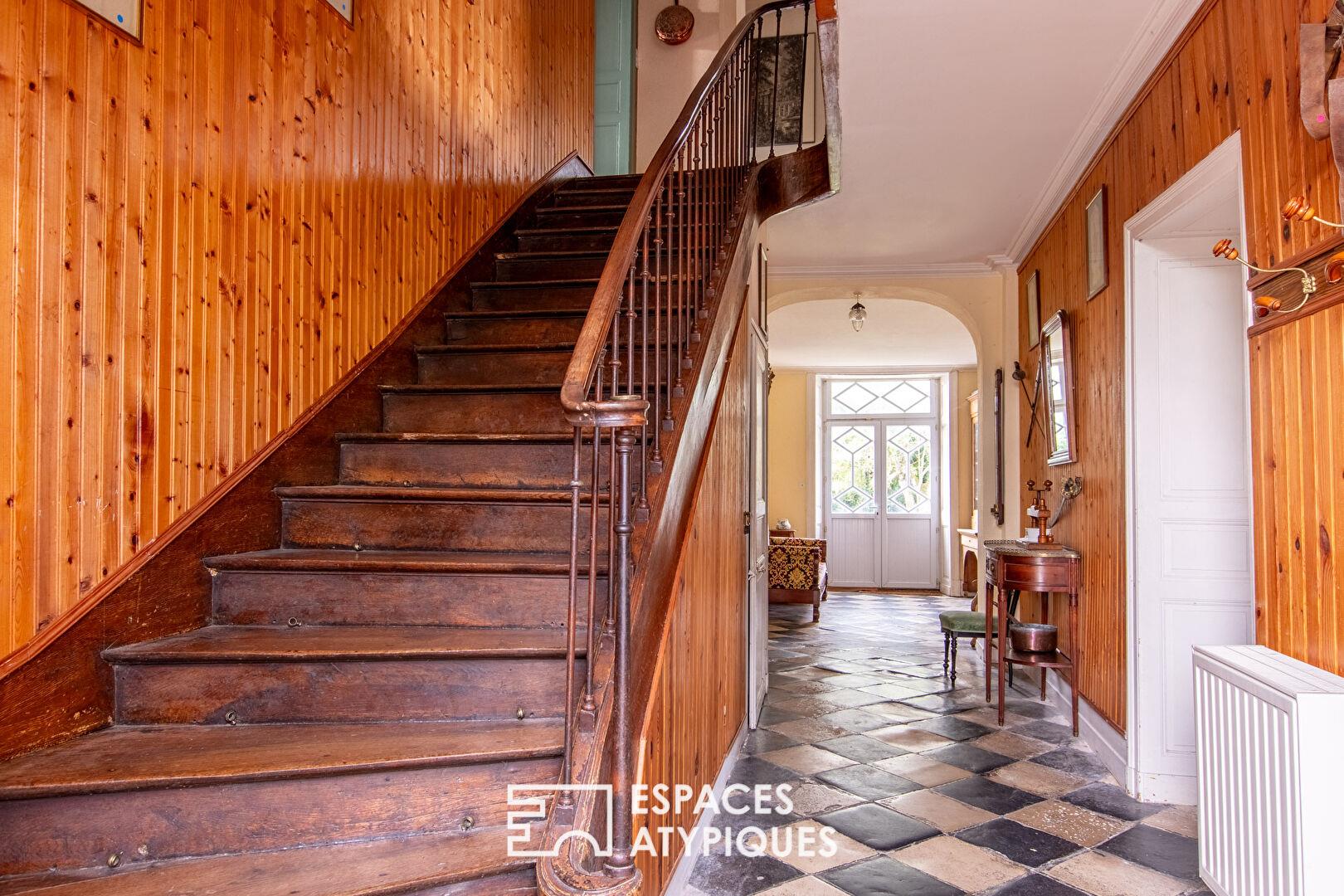 Historic property on a feudal motte with a farmhouse