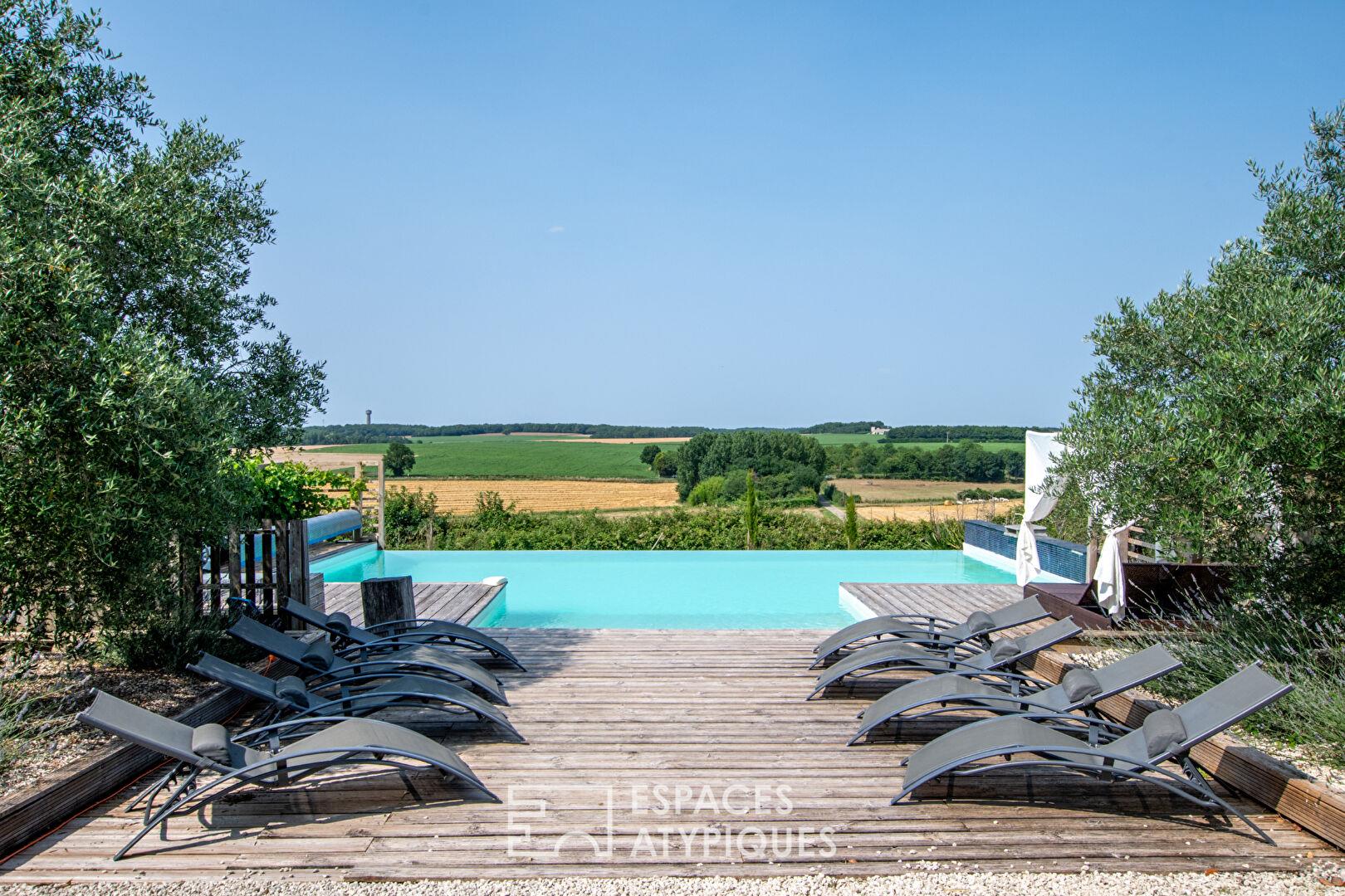 Large country estate with swimming pool and panoramic view