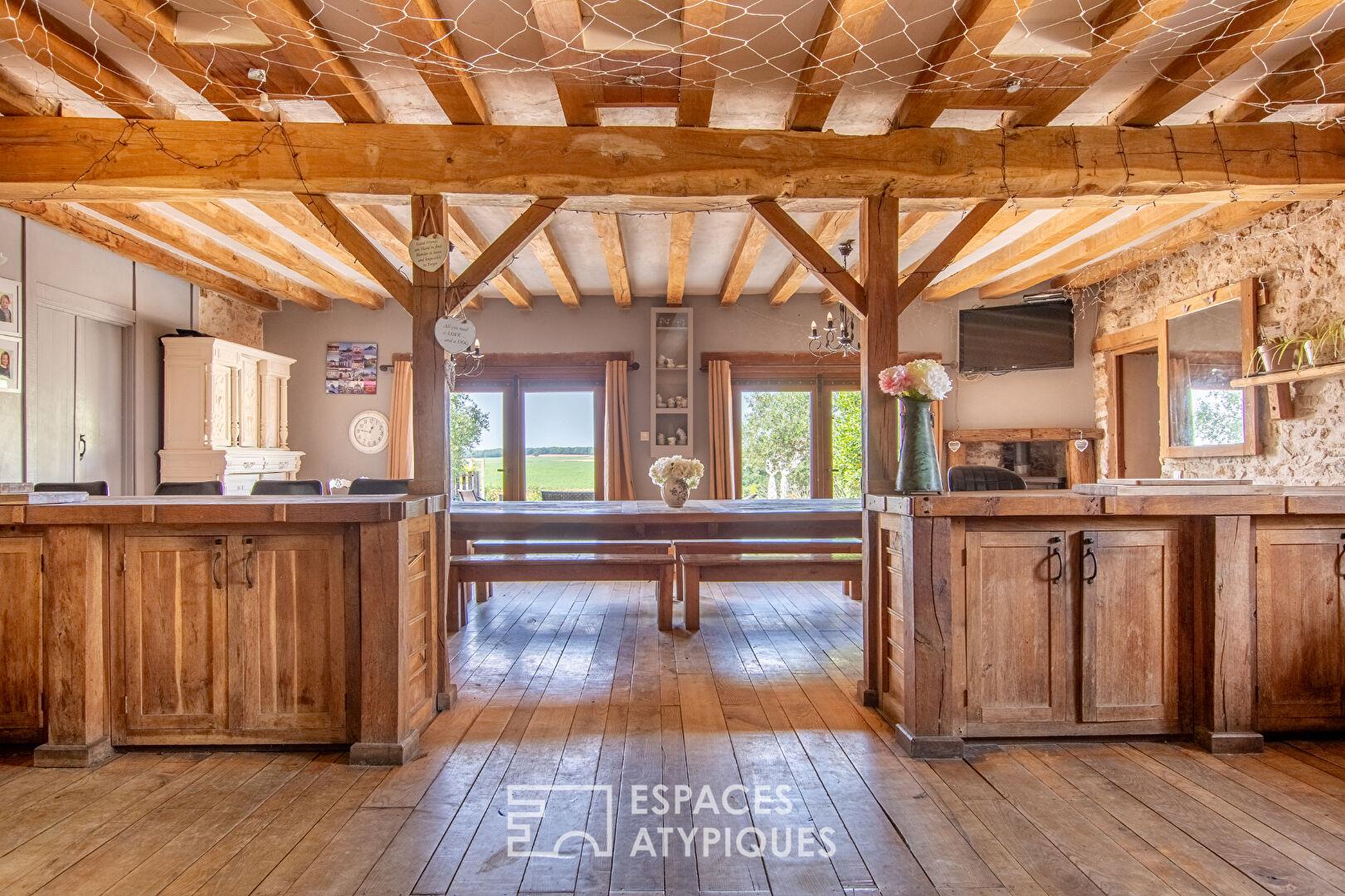 Large country estate with swimming pool and panoramic view