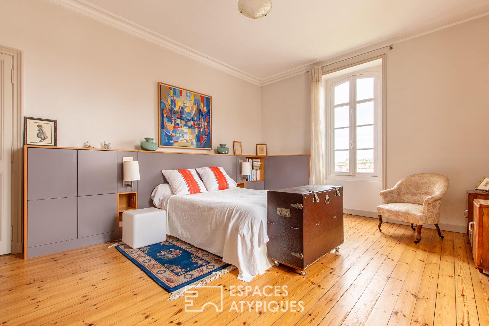 Historic property with swimming pool between La Roche-sur-Yon and Les Sables d'Olonne