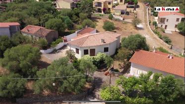 Casa singola con 700 mq di giardino a Colle Maiorca