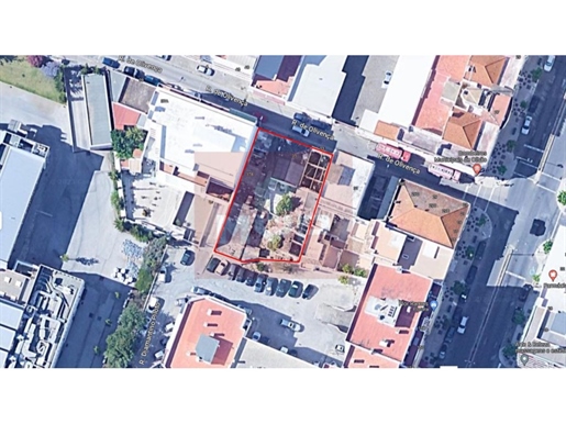 Set of buildings for refurbishment in the centre of olhão