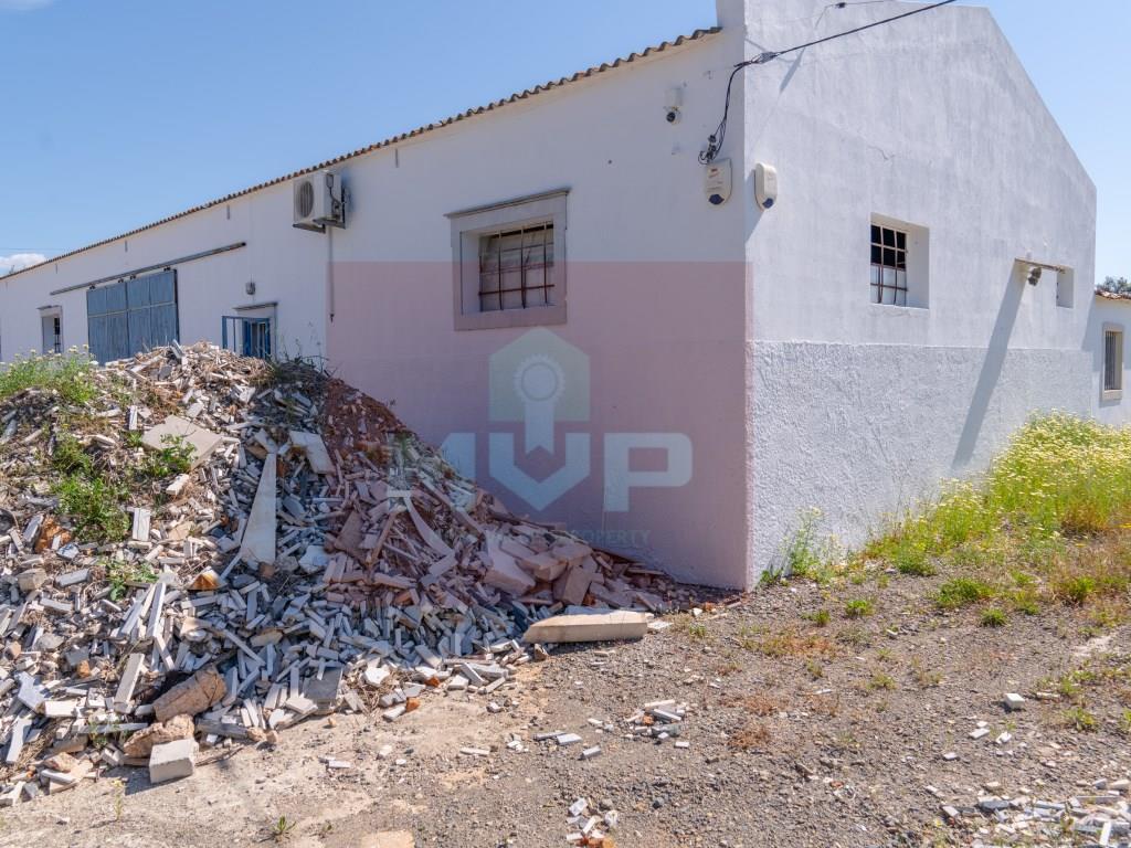 Almacén en Moncarapacho