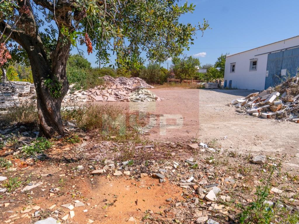 Almacén en Moncarapacho