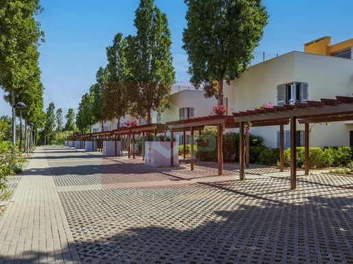 Villa de 3 dormitorios con vistas al golf en Vilamoura cerca de la Marina