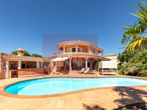 Spacious villa with sea and mountain views, within short distance of the beach.