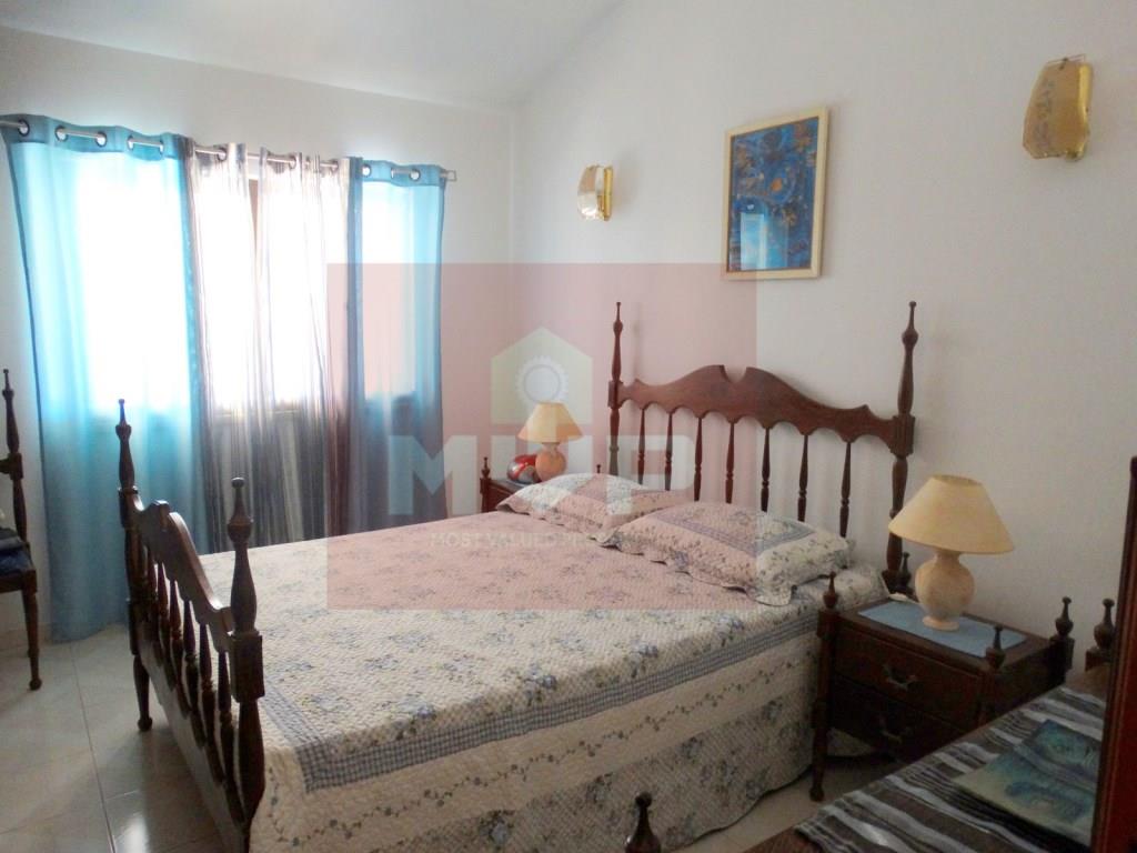House T3, near the beach of Faro