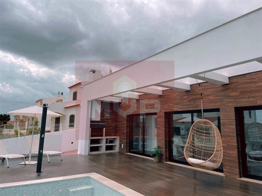 3 bedroom villa with pool in Altura