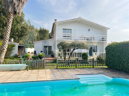 Detached T3+1 house with swimming pool 5 minutes from the center of Caldas da Rainha