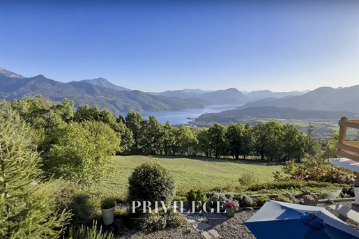 Scopri un'oasi di serenità nel cuore delle Hautes Alpes - Chalet eccezionale con vista sul lago di S