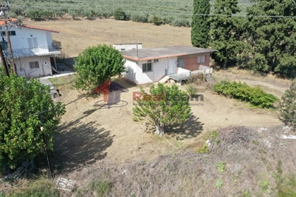 (Na prodaju) Stambena samostojeća kuća || Prefektura Fthiotida/Pelasgia - 83 m2, 2 spavaće sobe, 40