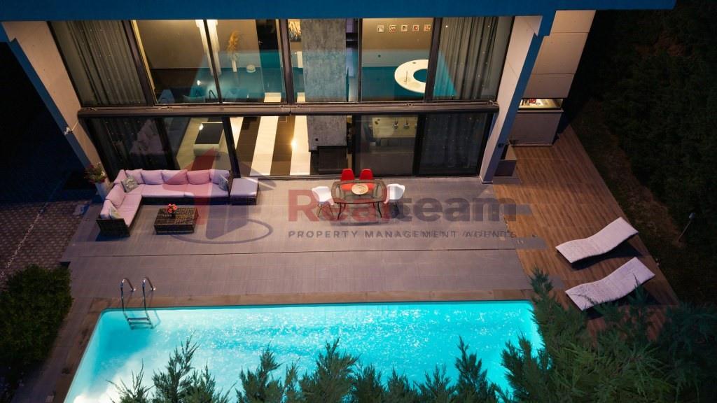 - Villa For sale, Lamia, 320 sq.m., €1.400.000