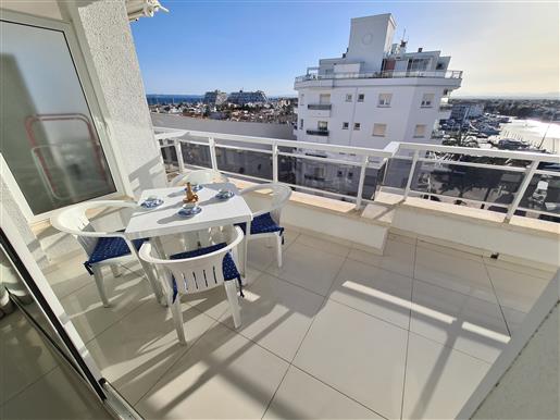 2-Bedrooms flat, sea view and double garage.