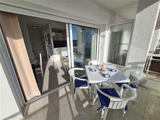 2-Bedrooms flat, sea view and double garage.