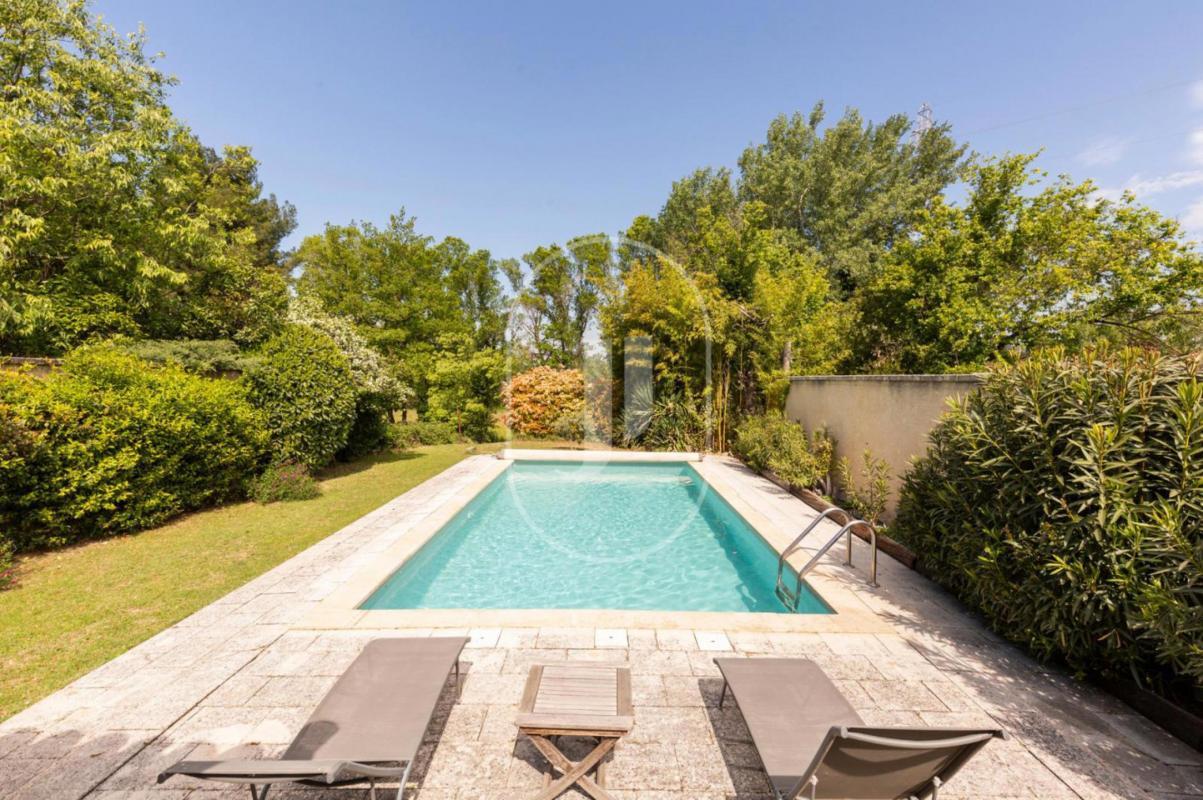 Mas du 18ème avec jardin et piscine à vendre dans le Luberon