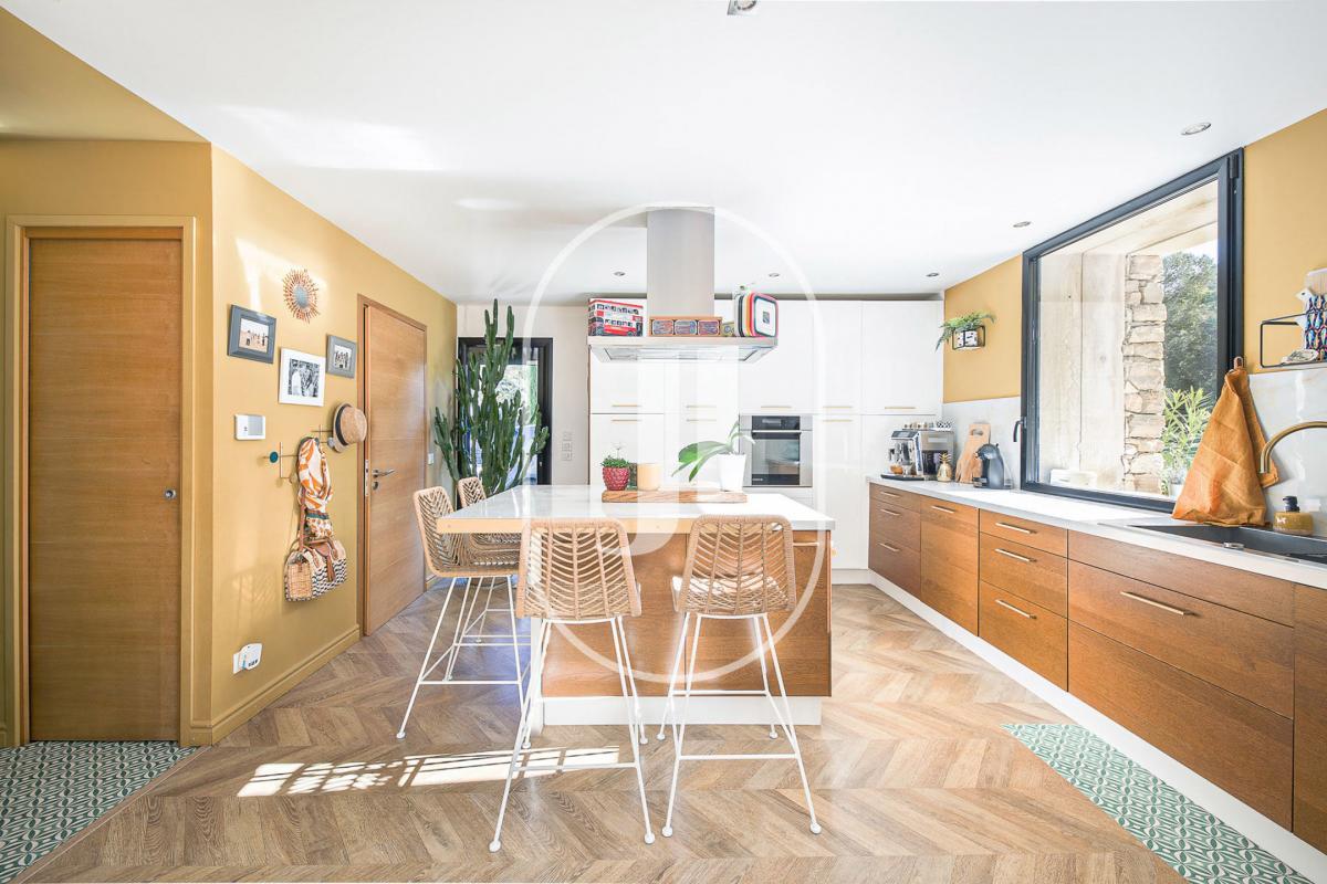 Purchase: House (84560)
