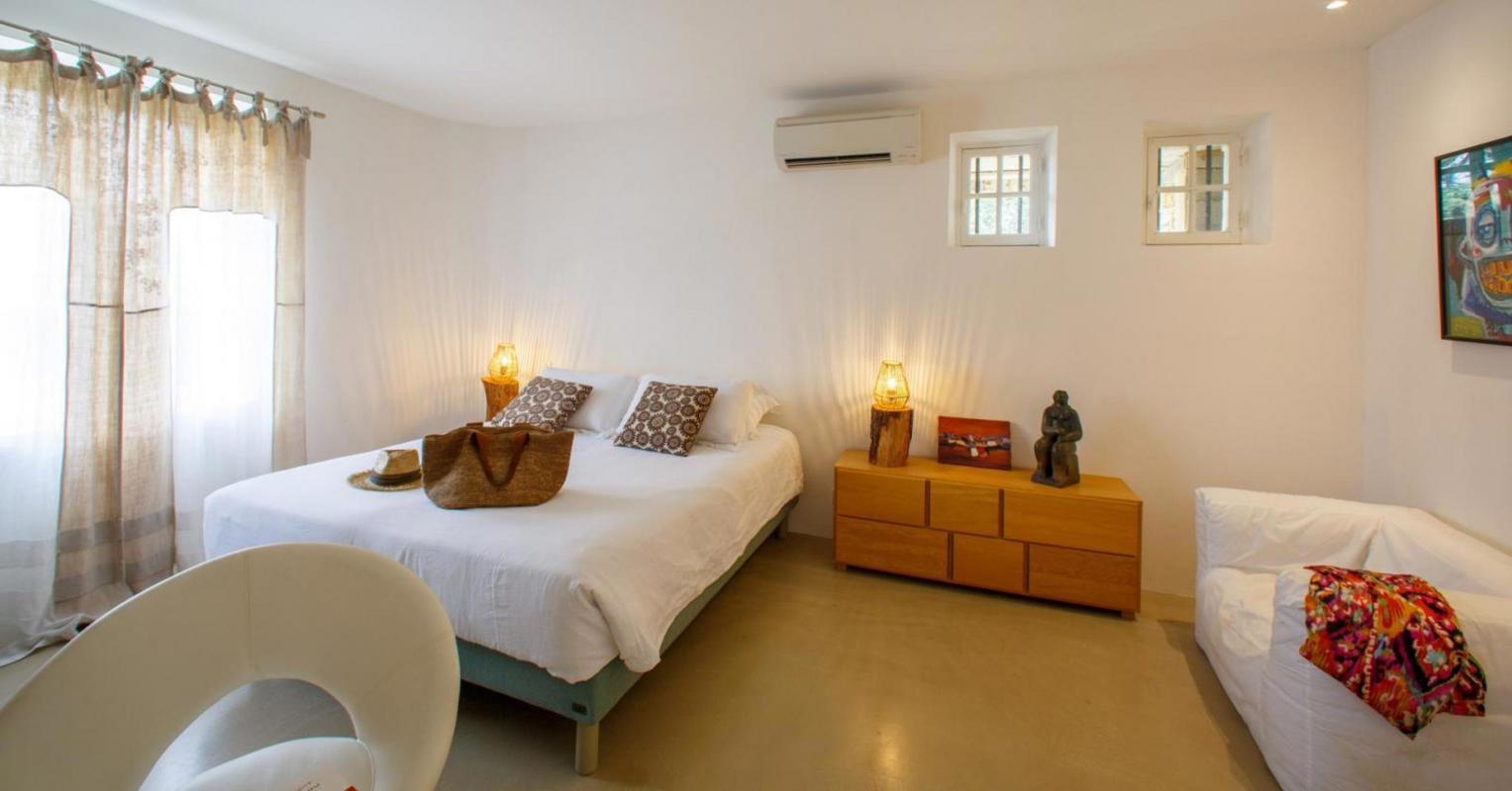 Purchase: House (84480)